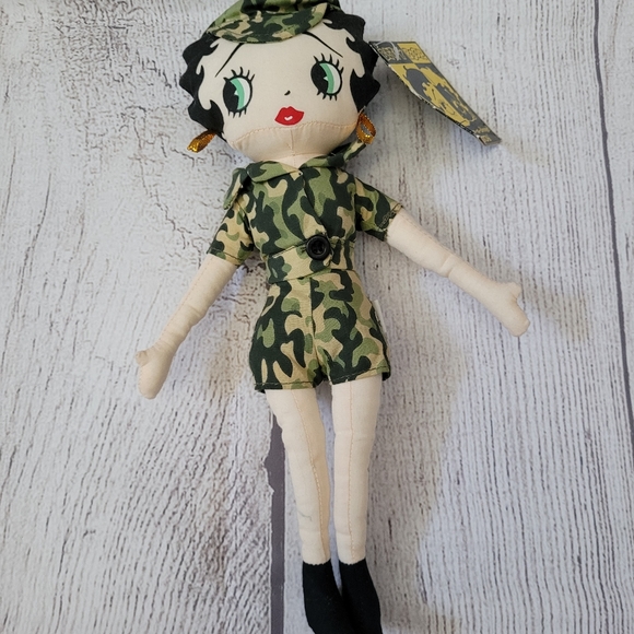 Betty Boop Soldier Military Doll New - Picture 4 of 4